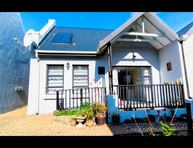 1 BEDROOM TOWNHOUSE FOR SALE IN BLUE MOUNTAIN VILLAGE
